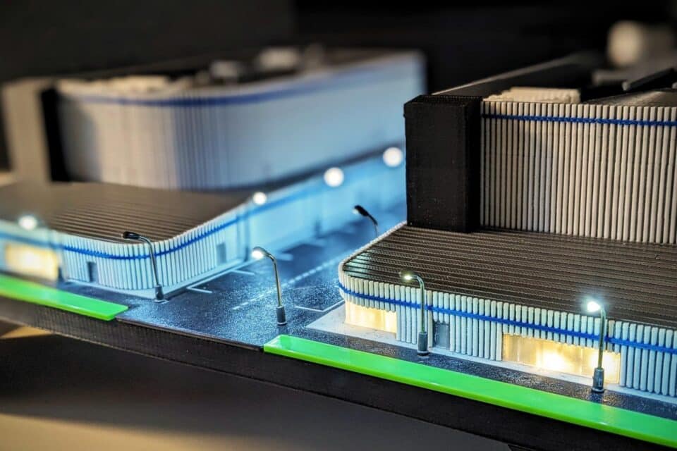 BWRX-300 väikese moodulreaktoriga tuumajaama makett.