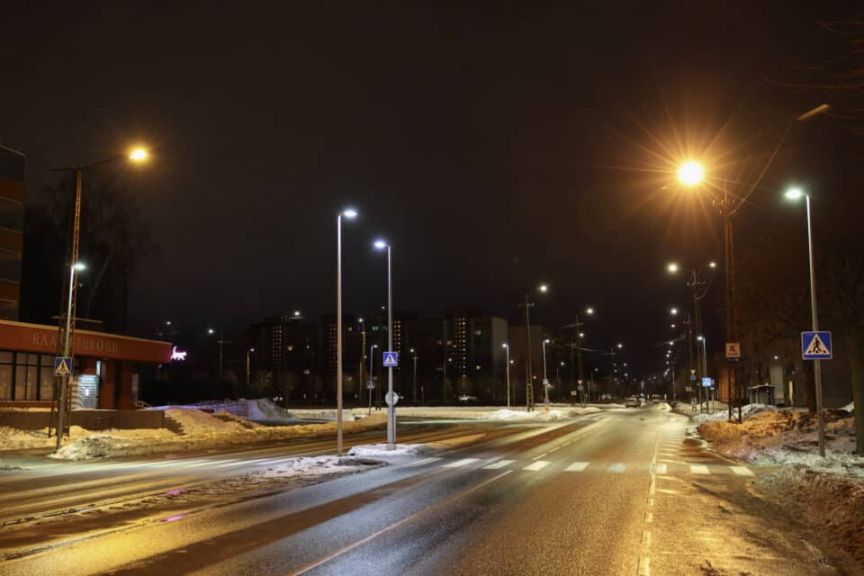 Uuemad leedvalgustid on üldiselt pigem soojema tooniga.
