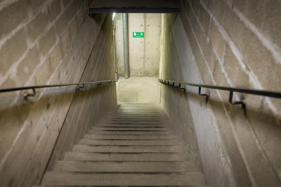 Eesti eesmärk on, et 2034. aastaks oleks pooltel korterelamutel ning büroo- ja ärihoonetel toimiv varjumisvõimalus.