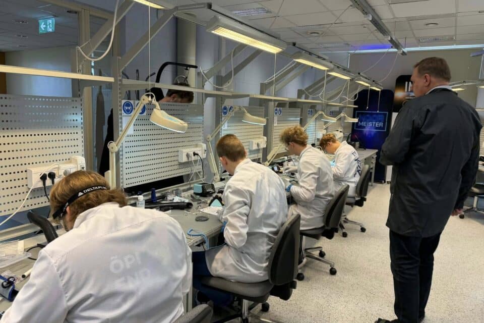 Pärnumaa Kutsehariduskeskuses filmiti märtsi alguses Kanal 2 saate "Noor meister" osa, kus omavahel võistlesid parimad õppivad elektroonikud.