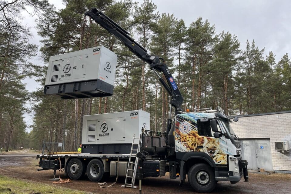 ELCOS-e diiselgeneraatori võib rentida eshitusplatsile või hankida varutoiteallikaks. Paigaldatud seade teenib kasutajat ettenähtud hooldusega vähemalt 20 aastat.