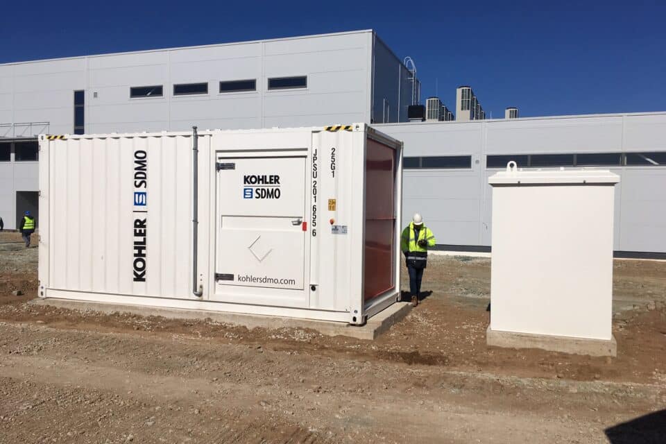 Ilmastikukindel ja mürasummutav konteinerlahendus on ideaalne välipaigalduseks.