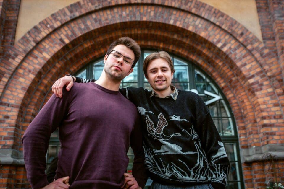 Firma asutajad Juri Volodin ja Fedor Stomakhin loodavad uue tehnoloogiaga vesiniku sünteesi hinnad alla tuua.