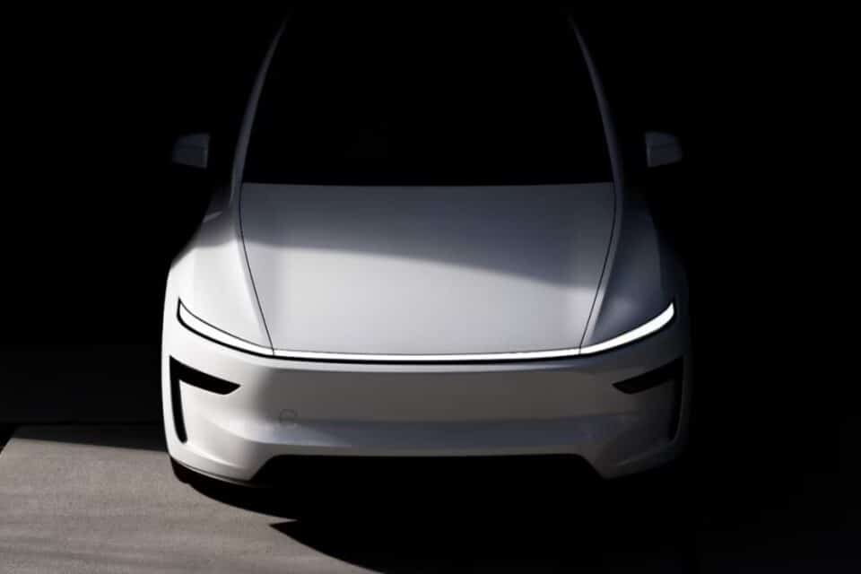 Tesla kutsub 24. aprillil Ülemistele oma esinduse avamisele.