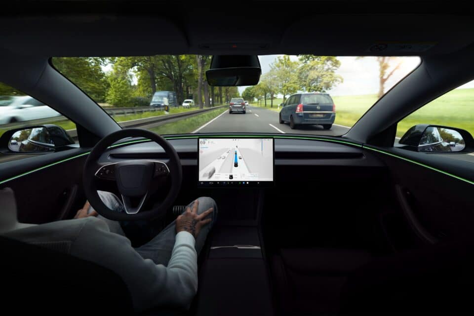 Tesla Eesti esindaja sõnul on kõik valmis, et Eestis FSD (järelvalvega) isejuhtimine kasutusele võtta. Nüüd tuleb oodata vaid autode tarkvarauuendust.